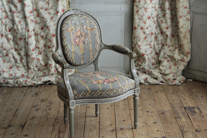 ペア】フレンチアンティーク調チェア ルイ16世様式 猫脚 クラシック花
