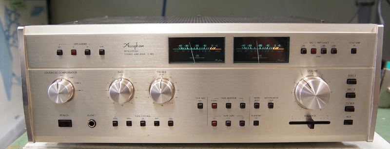 Accuphase（アキュフェーズ）プリメインアンプ E-303通電のみ確認済み