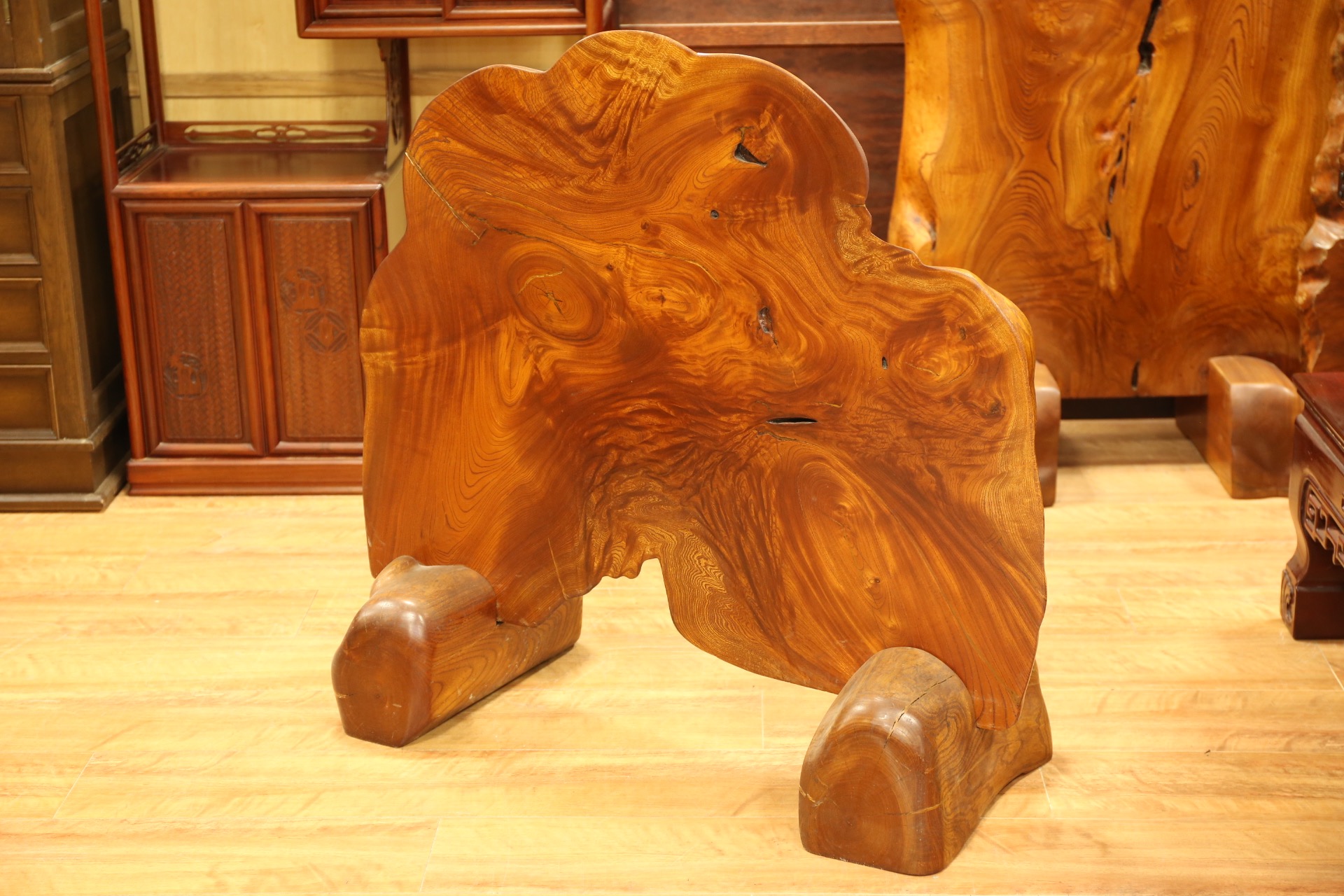 自然木の玄関 衝立