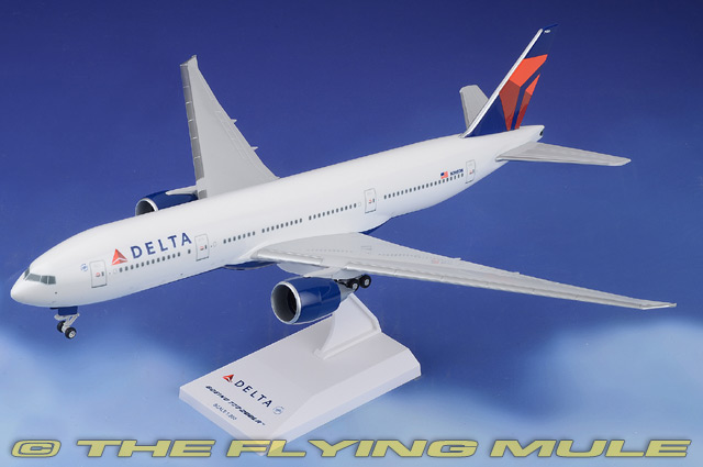 777-200LR 1:200 Display Model - Skymarks SK-SKR374G - $55.95