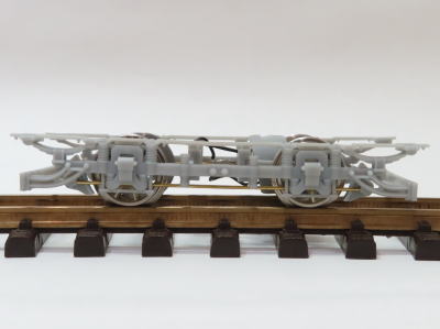 二軸先台車、 従台車 (各二種)、テンダー台車、他パーツ。HOゲージ