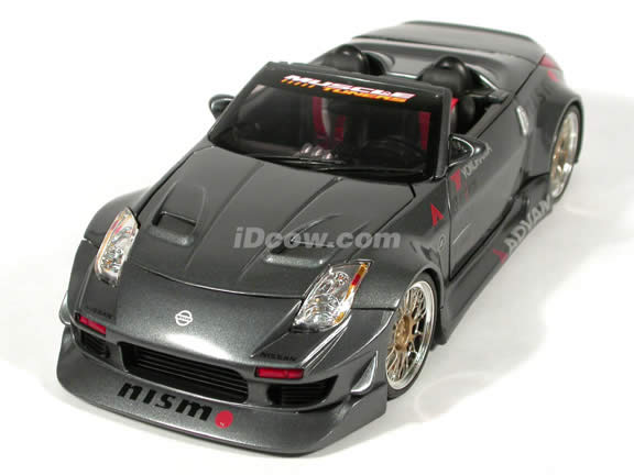 ミニカー 1/18 2004 Nissan 350Z ミニカー 1/18 2004 Nissan 350Z