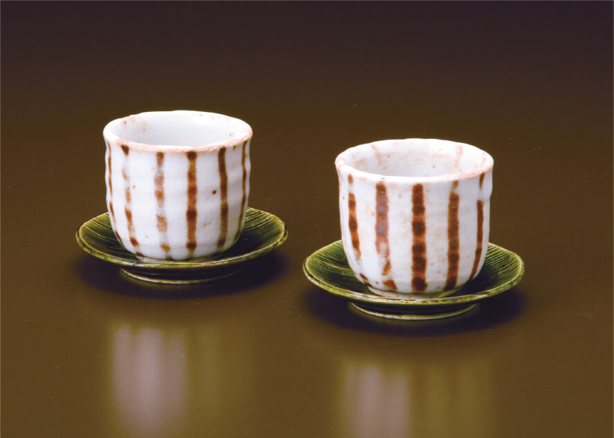 ぐい呑・盃】 青磁ぐい呑み 加藤幸兵衞作美品共箱R1186ダU