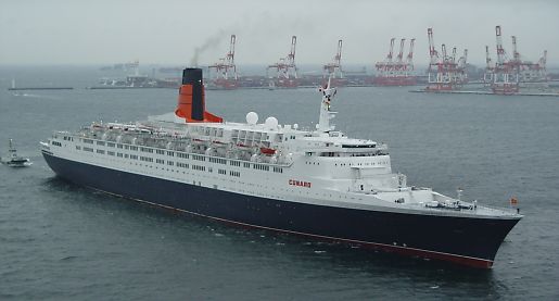 イギリスの豪華客船 クイーンエリザべス Ⅱ号
