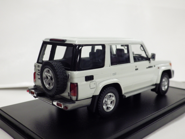 ハイストーリー ランドクルーザー70 VAN 2014 ホワイト ハイストーリー