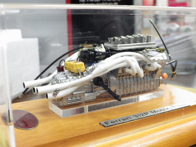 1/18 CMC フェラーリ 312P 1969 販売済み ケース付きエンジン 1/18 CMC