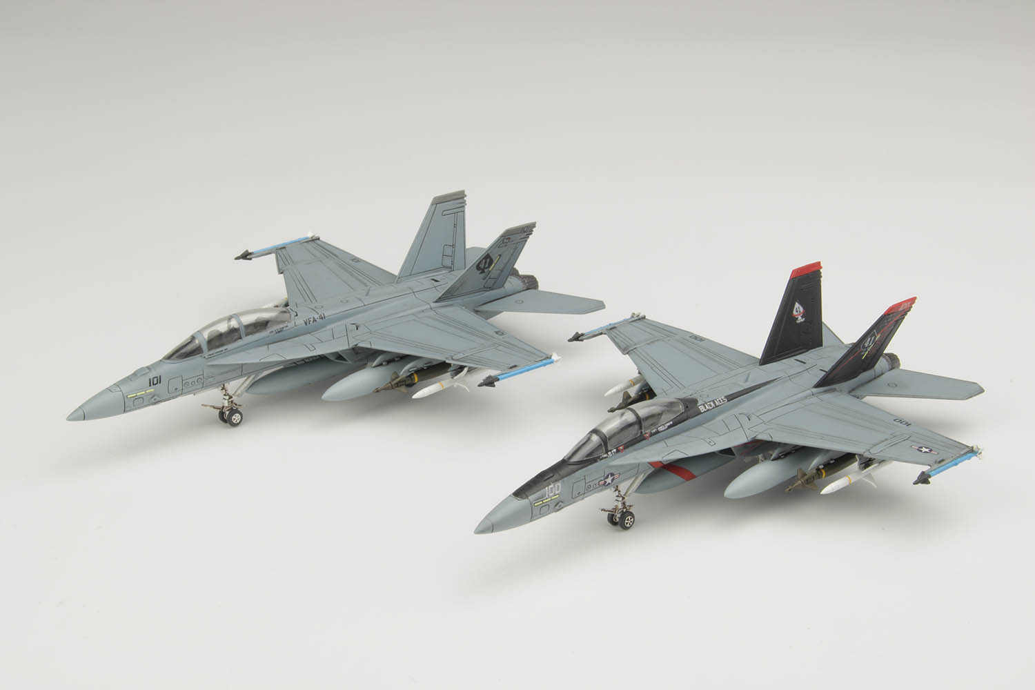JCW 1/144スケール F/A-18E スーパーホーネット Top Gun 2, 2022 完成