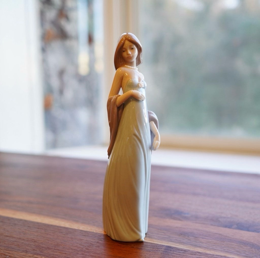 リヤドロ LLADRO リヤドロ（LLADRO）No.8350『アリス・イン