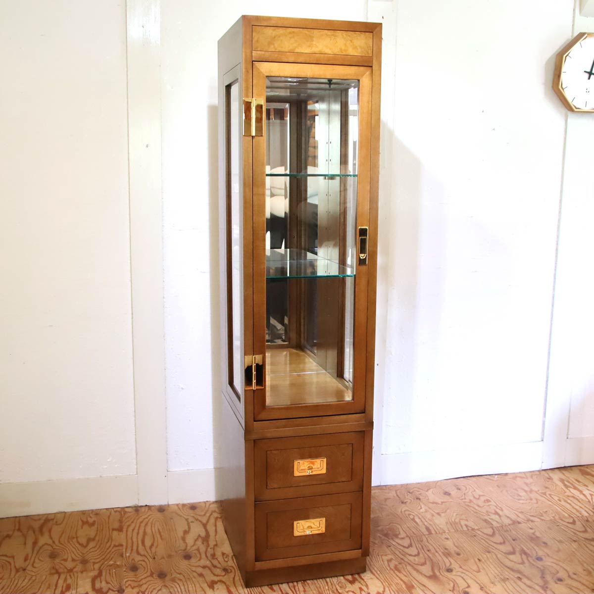 カリモク 最高峰 domani モーガントン ガラス扉付きキャビネット 右側