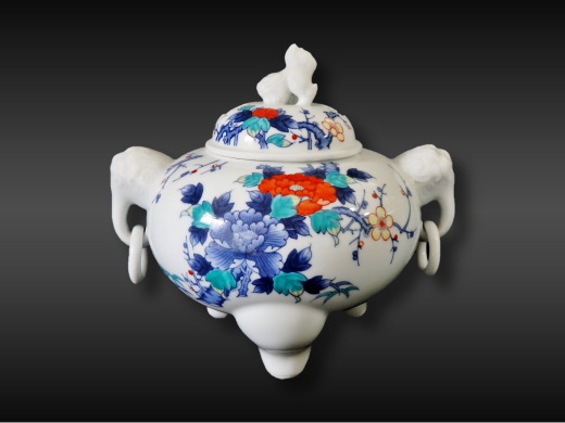 鍋島焼窯元 市川冬山 －作品紹介－ 香炉 色鍋島1