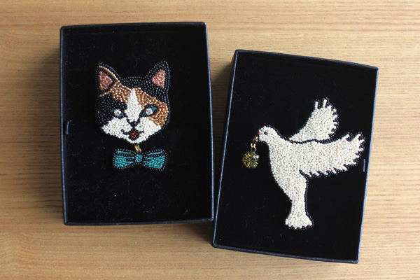 小林モーコ ハート型ビーズブローチ 小林モーコ ハート型ビーズ