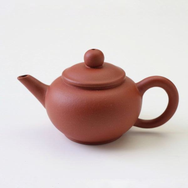 中国宜興 紫砂壺 「陳彩芳」 蓋款 彩芳 紫泥 急須 在銘 茶道具 ES1-15