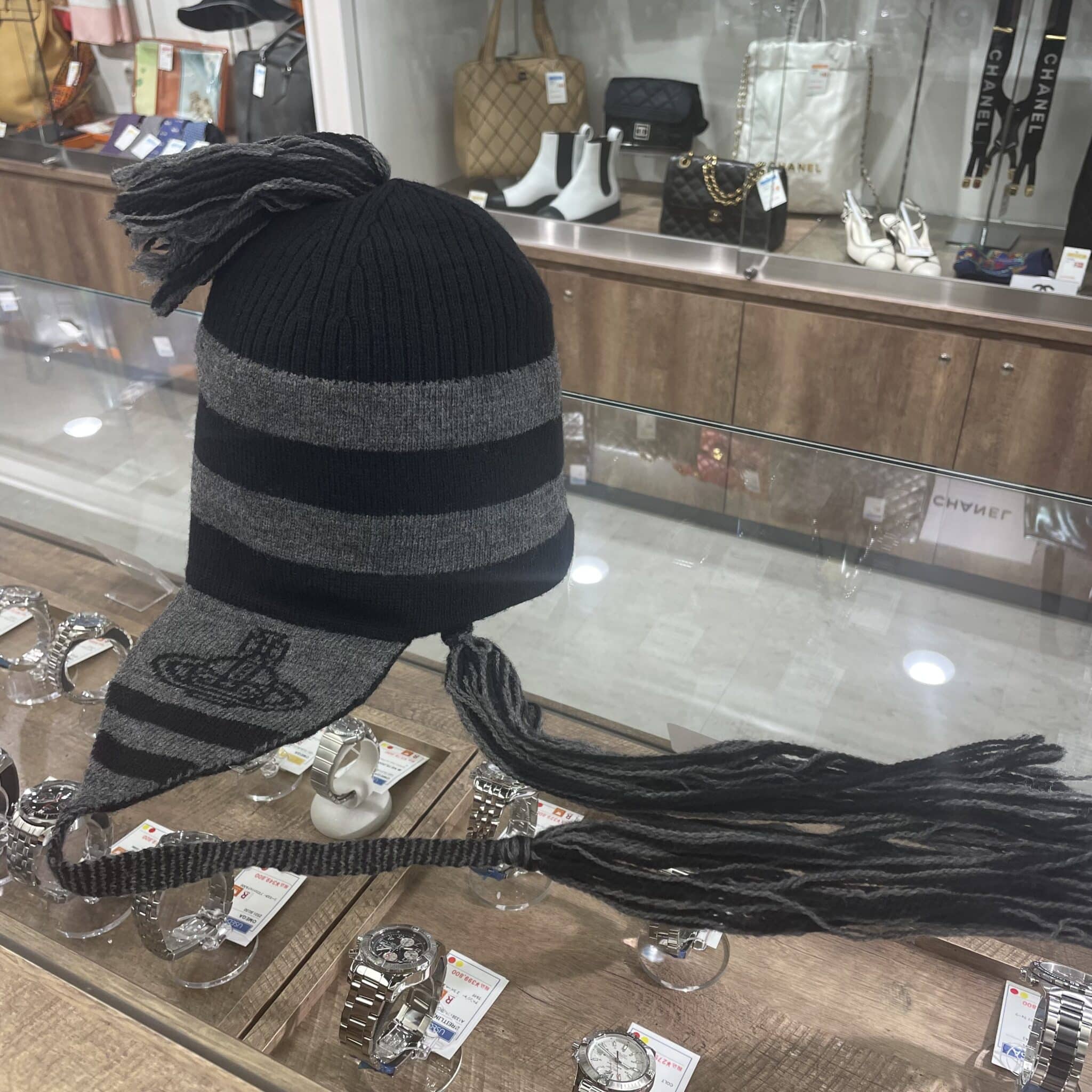 Vivienne Westwood 販売】機能性とデザイン性を兼ね備えたニット帽が