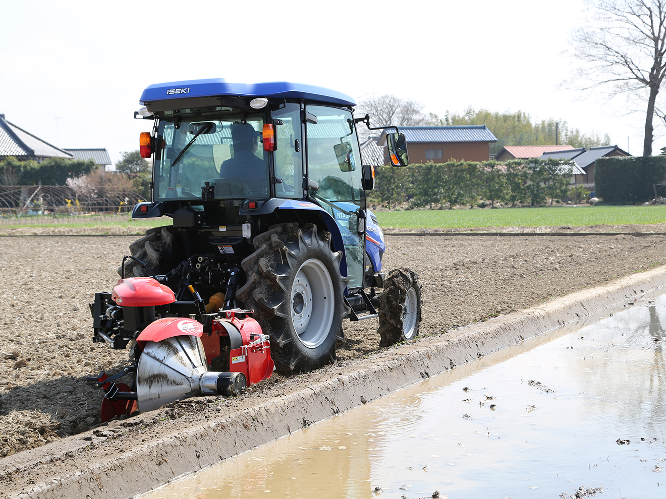 トラクタ | 農機の変遷 | 井関農機100周年サイト