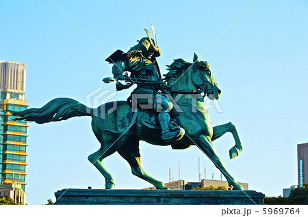 値下げ木彫小楠公御学行時像楠正成像作者読めません