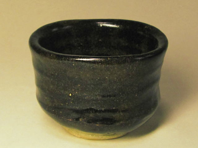 美濃焼 ぐい呑み 織部黒 ぐい飲み 引出黒 瀬戸黒 骨董 古玩 黒織部ぐい呑