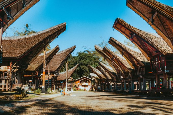 スラウェシ トラジャ族の穀物倉庫の壁板」 19c末〜20c初 アンティーク