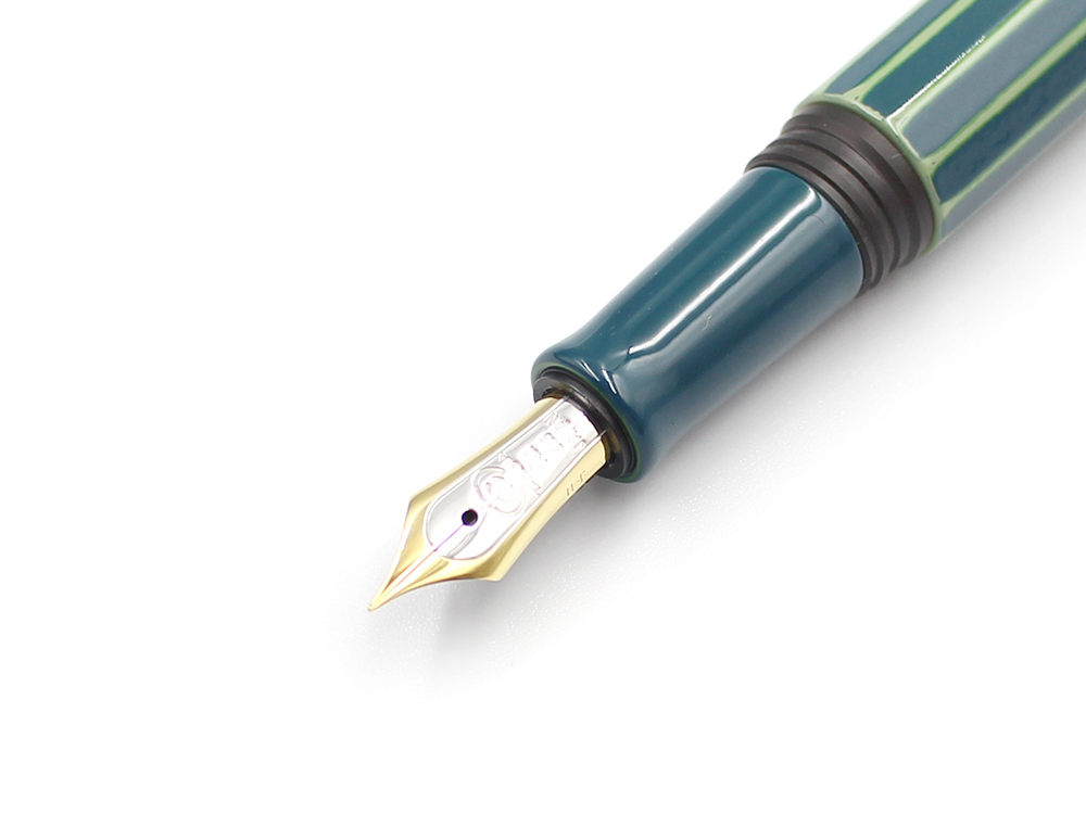 角立漆万年筆 | TACCIA