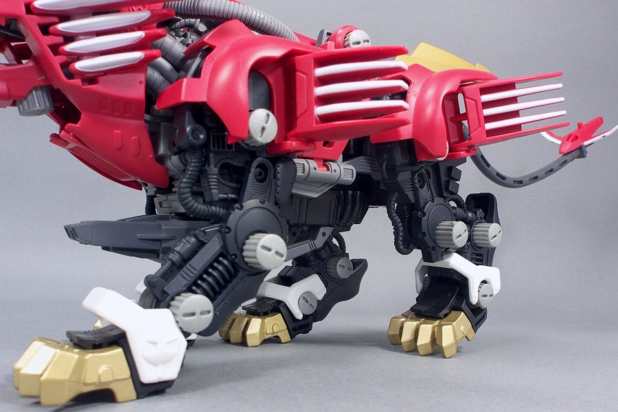 ゾイド ブレイドライガー（レオン・トロス専用機） 【公式通販】