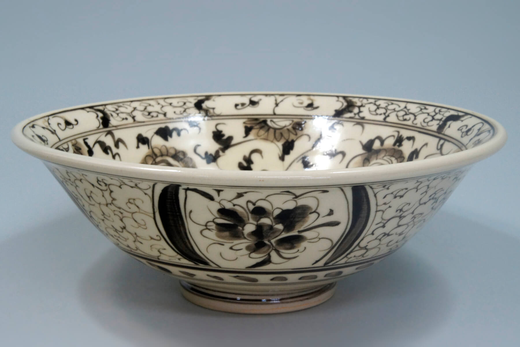 中国 呉須染付 花草文 鉢 時代箱付 C 9247 黒呉須花唐草