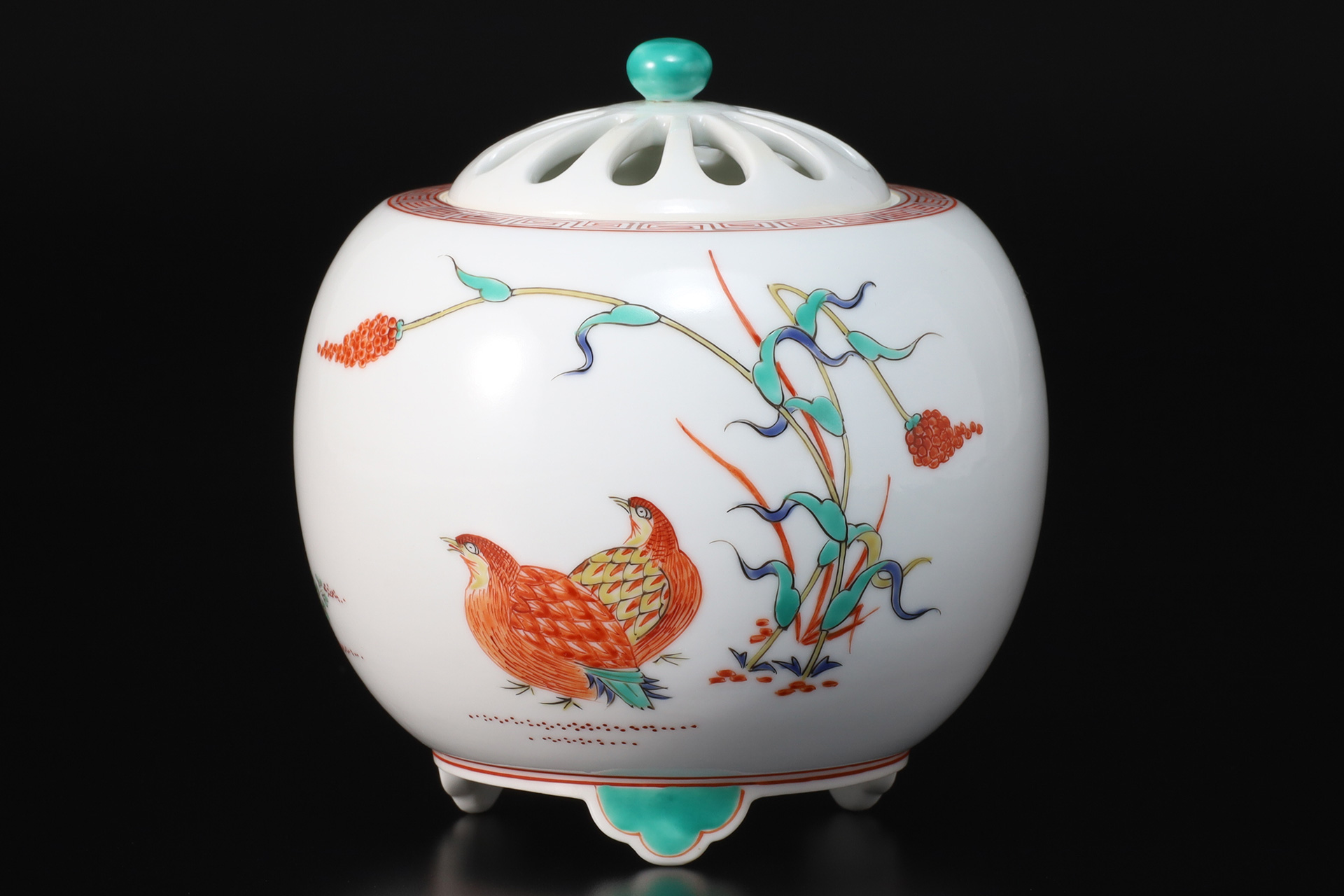 有田焼、十二代酒井田柿右衛門、『錦菊鳳凰紋八角皿』、銘「重角福渦福