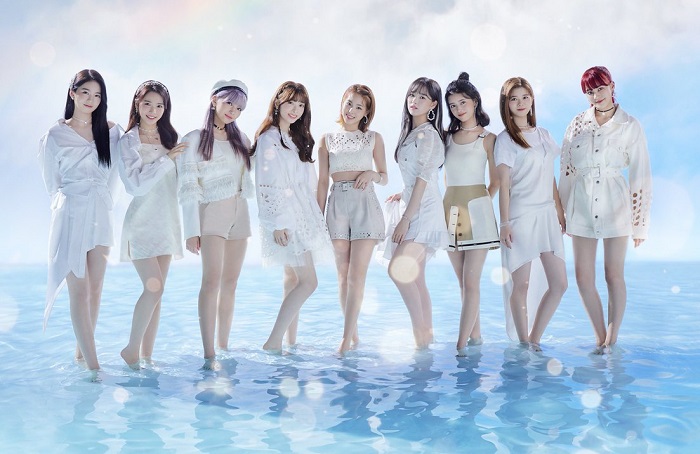 アイドル Niziu CD step and a step take a picture Japanese Edition