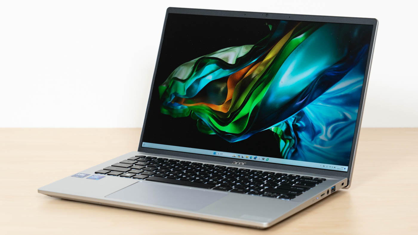 インテル Core Ultra搭載のAcer Swift Go（SFG14-72-F73Y/FE）の実機