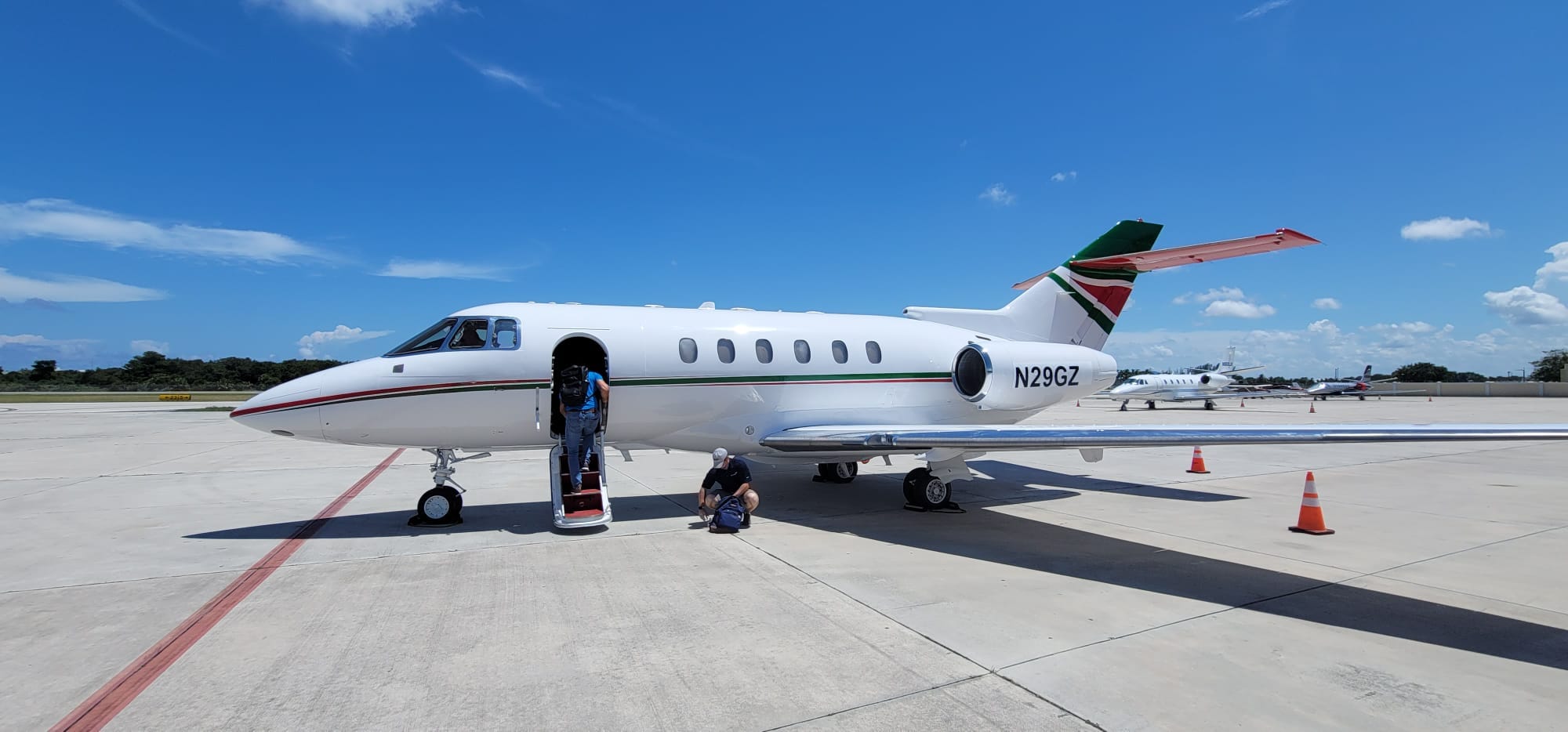 1997 Hawker 800XP S/N 258344 - Private Jet Company | Private Jet