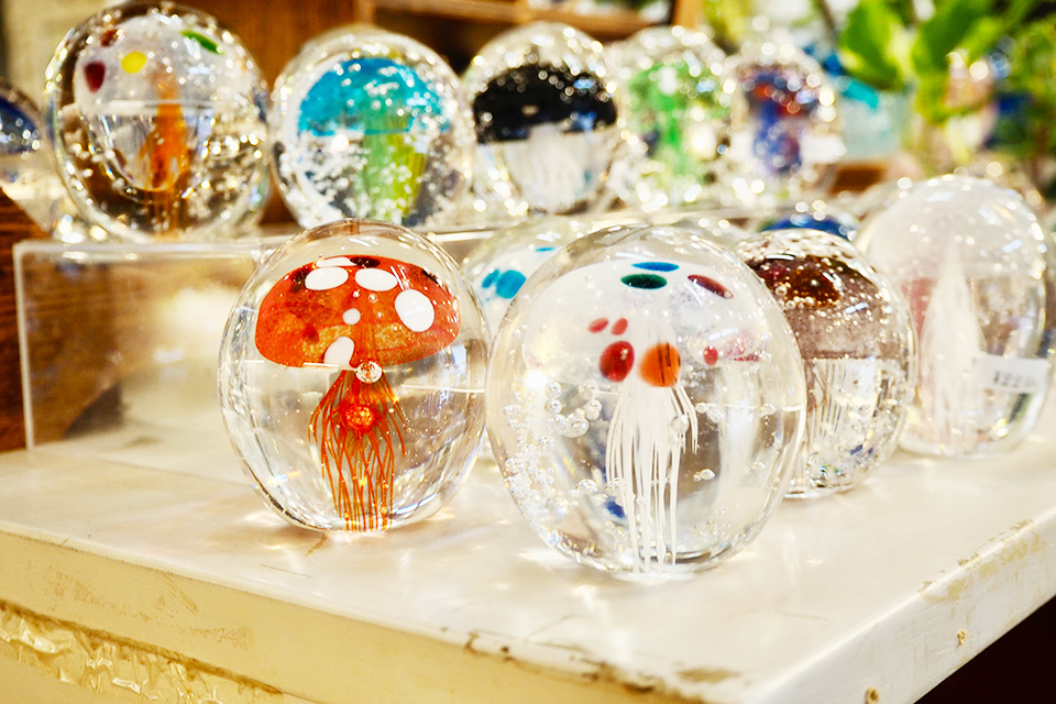 職人たちの技術が光るガラス製品のお店、弥彦の「TAKU GLASS