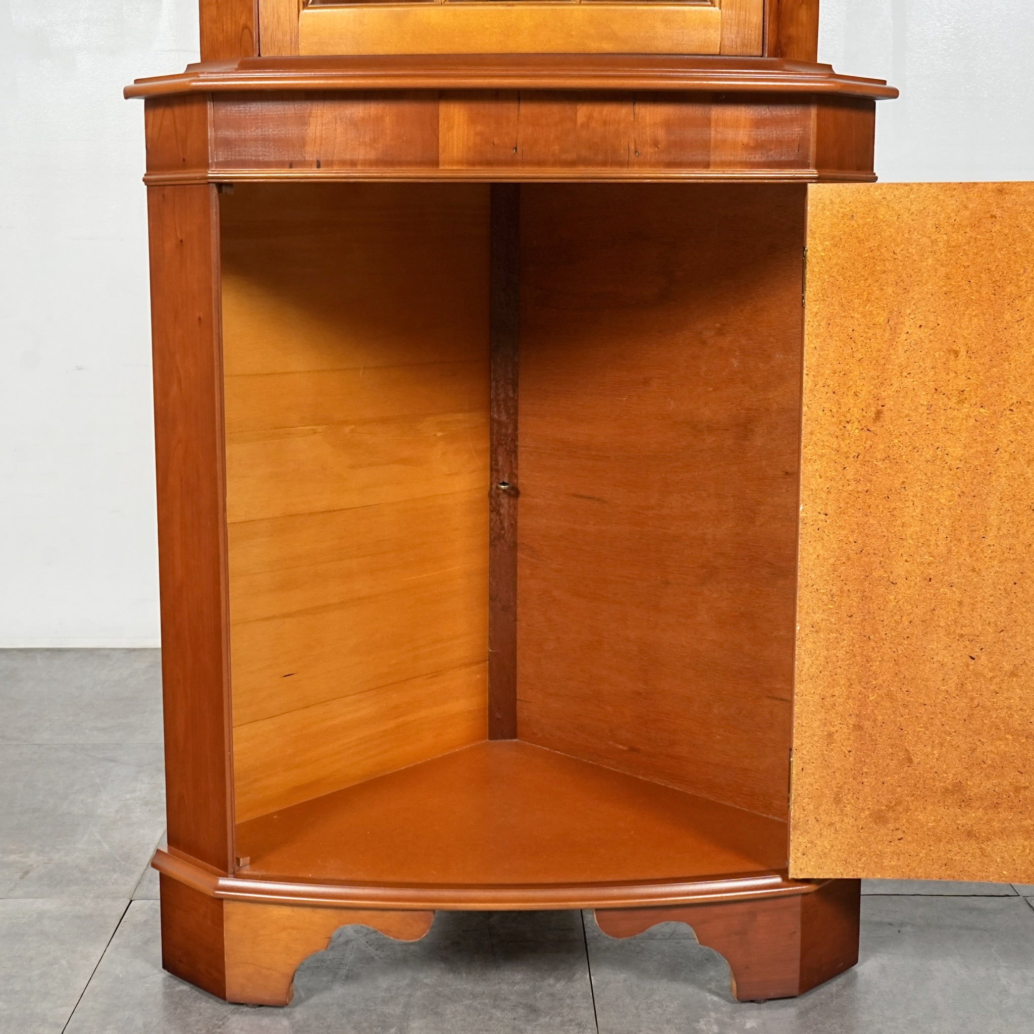 r1008 イギリスビンテージ ユニークな形が個性的なコーナー