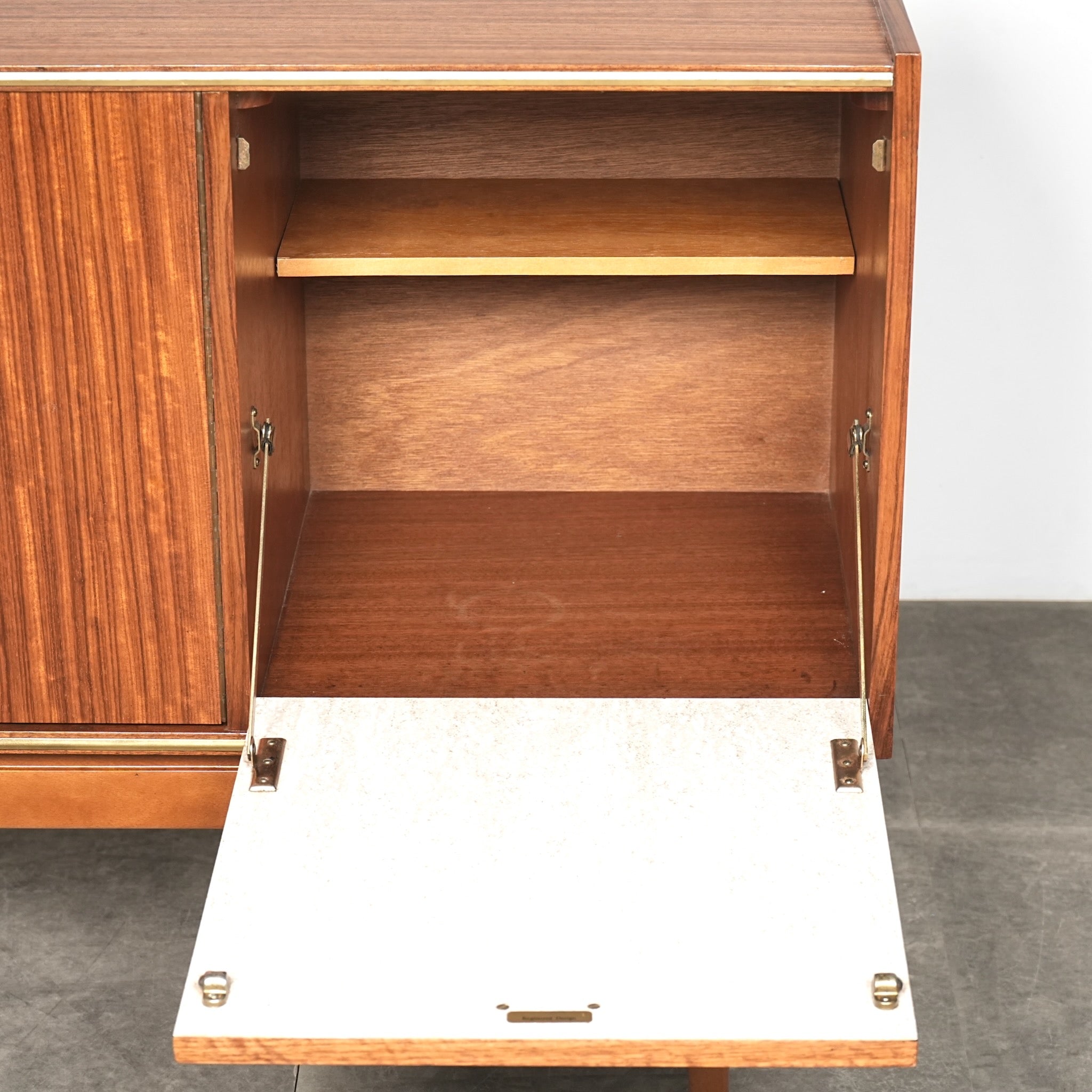 イギリスヴィンテージ サイドボード – TIME HYPE