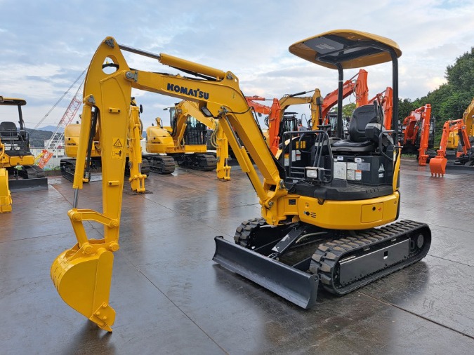 コマツ 建機 PC 30MR-5 1/32 ミニカー プラモデル 株主優待 【公式通販】