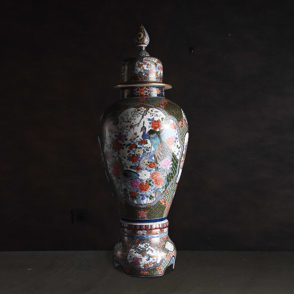 有田焼 - 大飾壺 - 染錦間取花鳥 – Tokyo Apartment Store 有田焼の壺 骨董