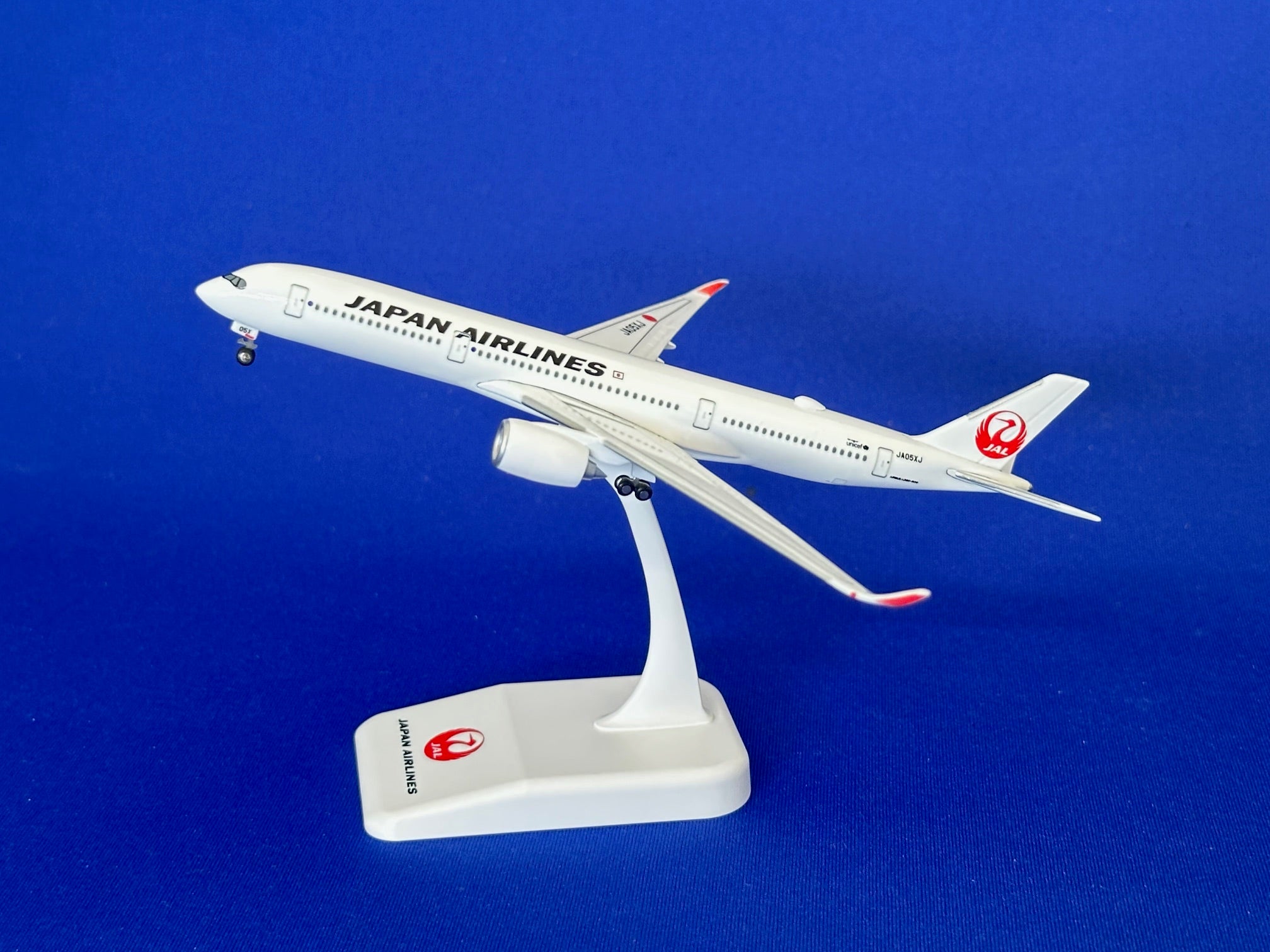 日本航空 (JAL)