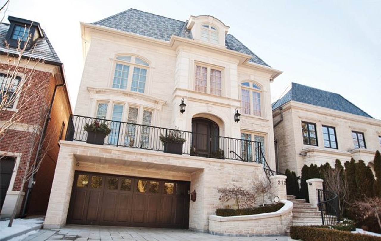 McMansion Wars: Inside the nasty neighbour-versus-neighbour feuds