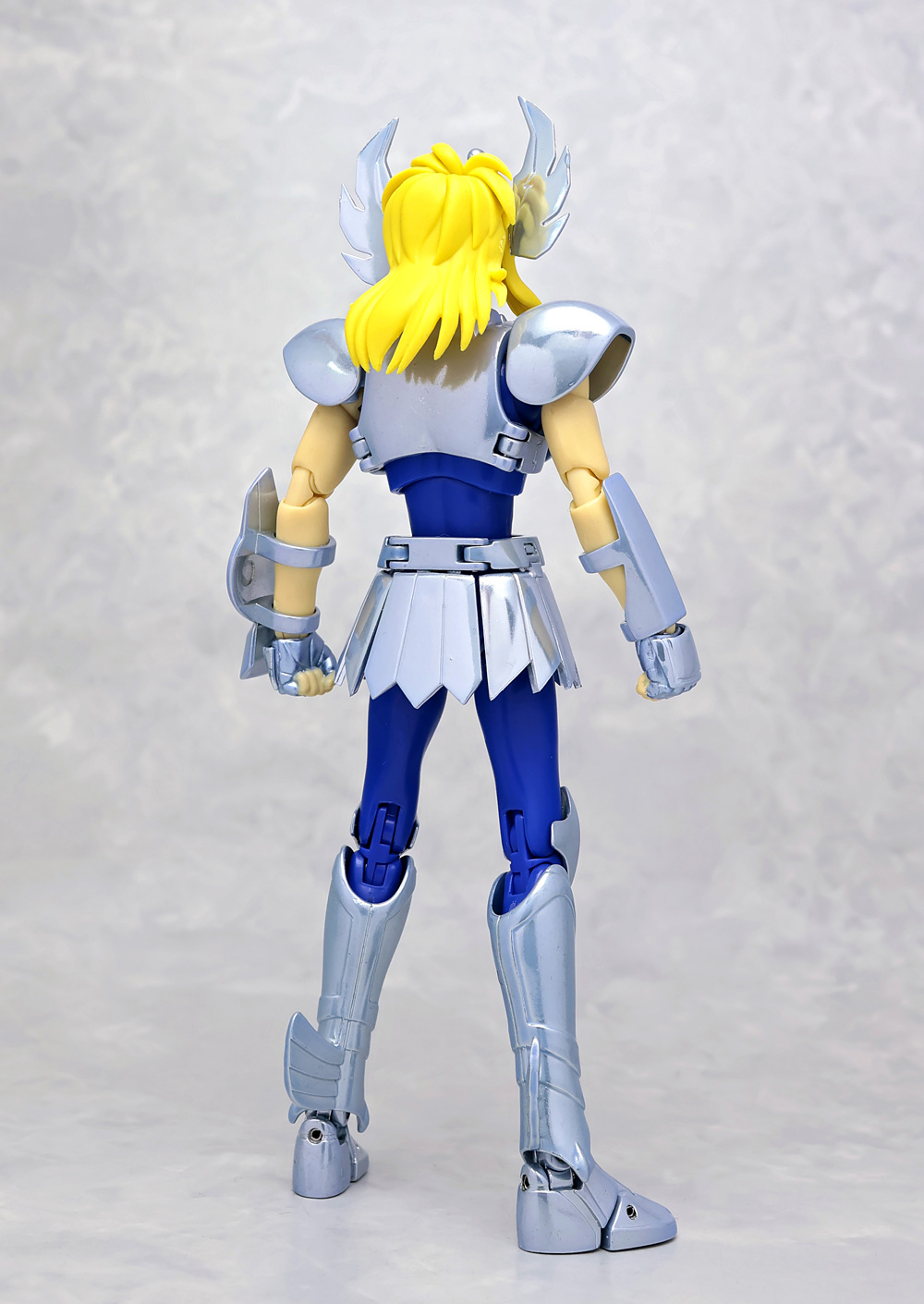 聖闘士星矢 キグナス氷河 初期青銅聖衣 ソフビ フィギュア 塗装作品