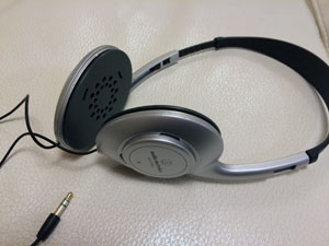 ワイヤレスヘッドホン JVC HA-WD100B 使い方、音質/混信レビュー