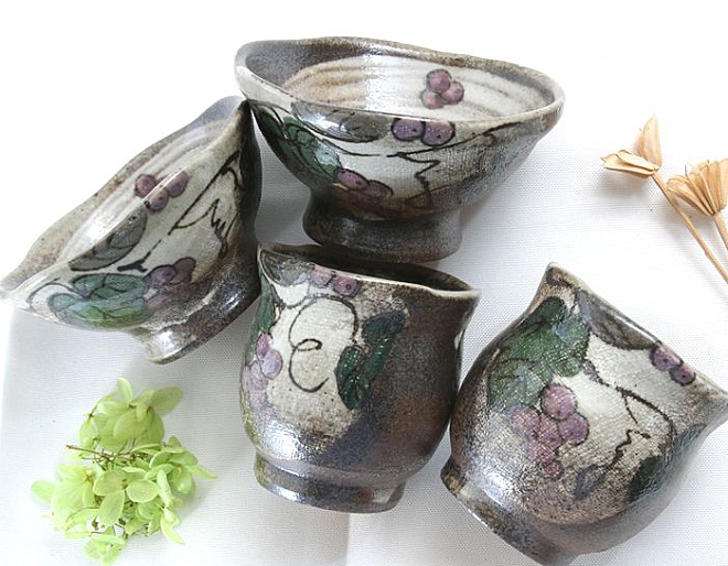 益子焼 横山窯 作家もの 一点物 葡萄文様 飯茶碗 2002 /a91 益子焼
