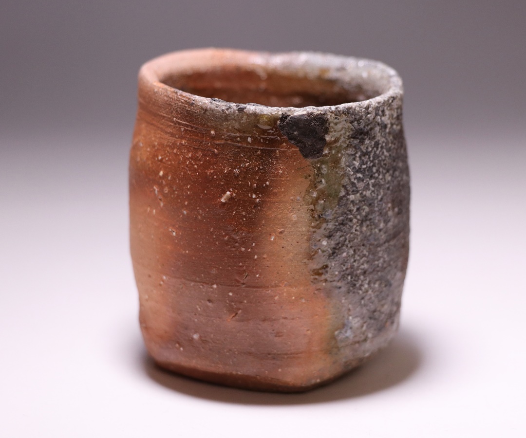 樋口雅之 作 「志野酒呑」 ～備前焼専門卸小売店 川口陶楽苑～