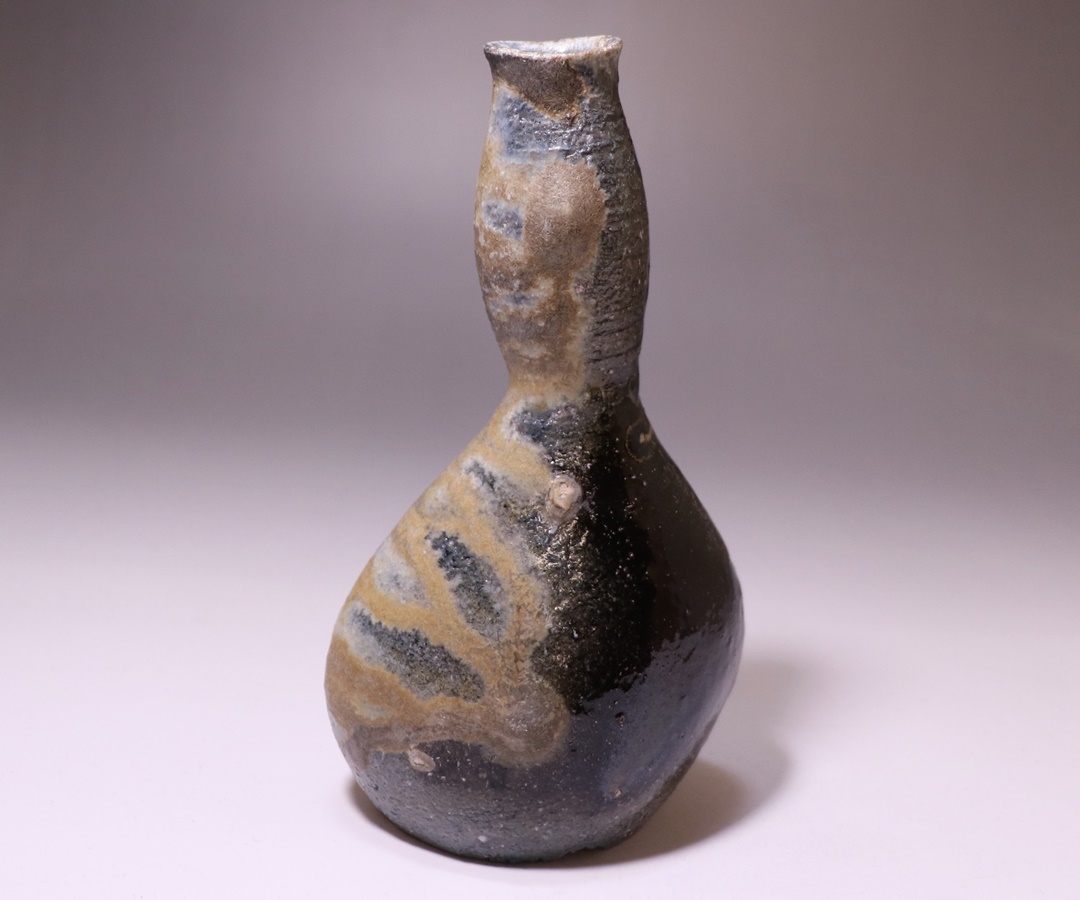 大岩智之 作 「備前白徳利」 ～備前焼専門卸小売店 川口陶楽苑～