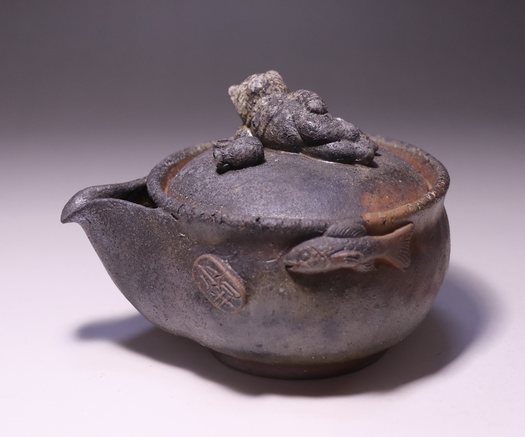 備前焼 湯冷し 陶印有り 1071 作家物 備前焼 建水（保護箱） 備前焼 湯冷し 建水? 茶道具 同じ作家