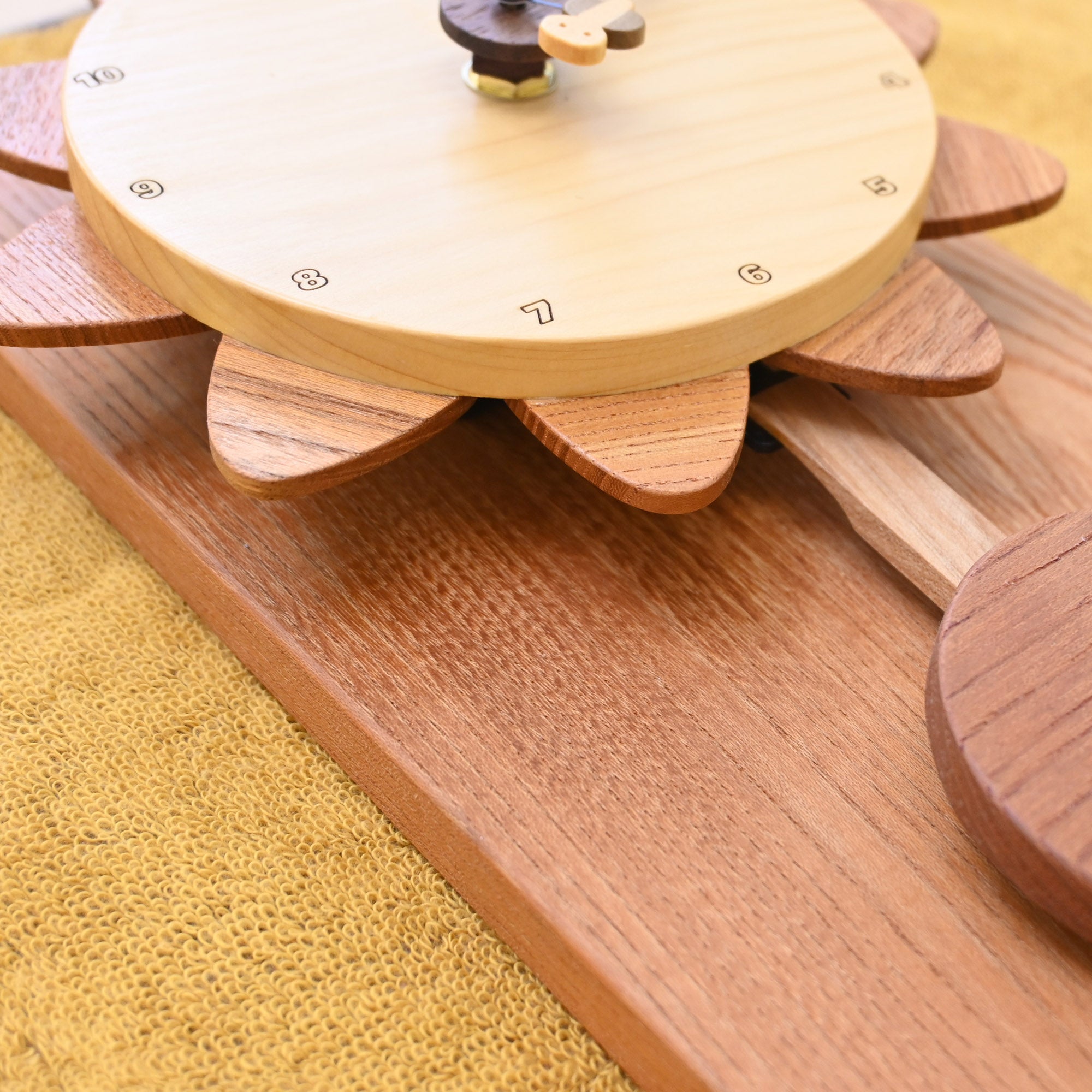 ひまわりの時計 – TOYHOF倉敷