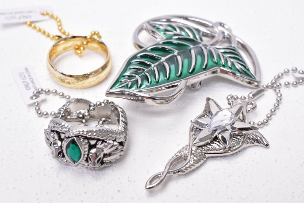 ロード・オブ・ザ・リング」リーフブローチ