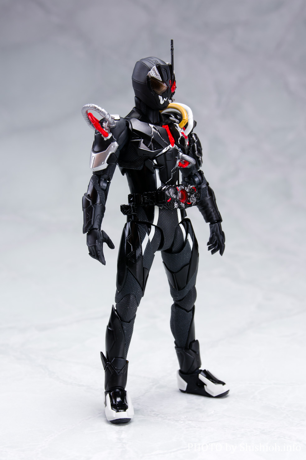 レビュー】S.H.Figuarts 仮面ライダーアークゼロ＆アークエフェクト