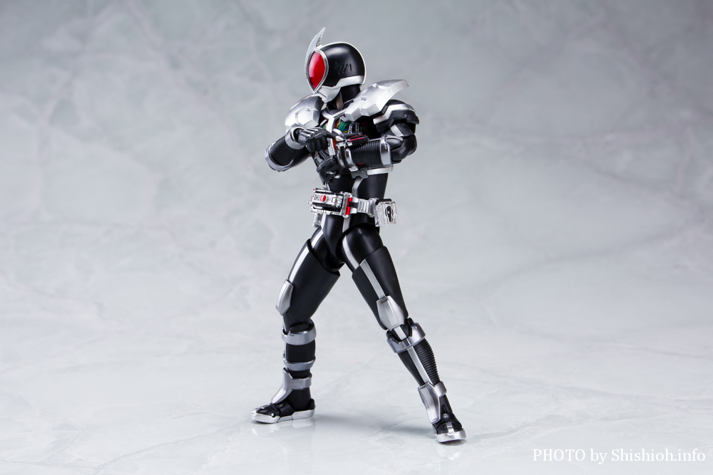 SHFiguarts 真骨彫製法 仮面ライダーファイズ アクセルフォーム S.H.