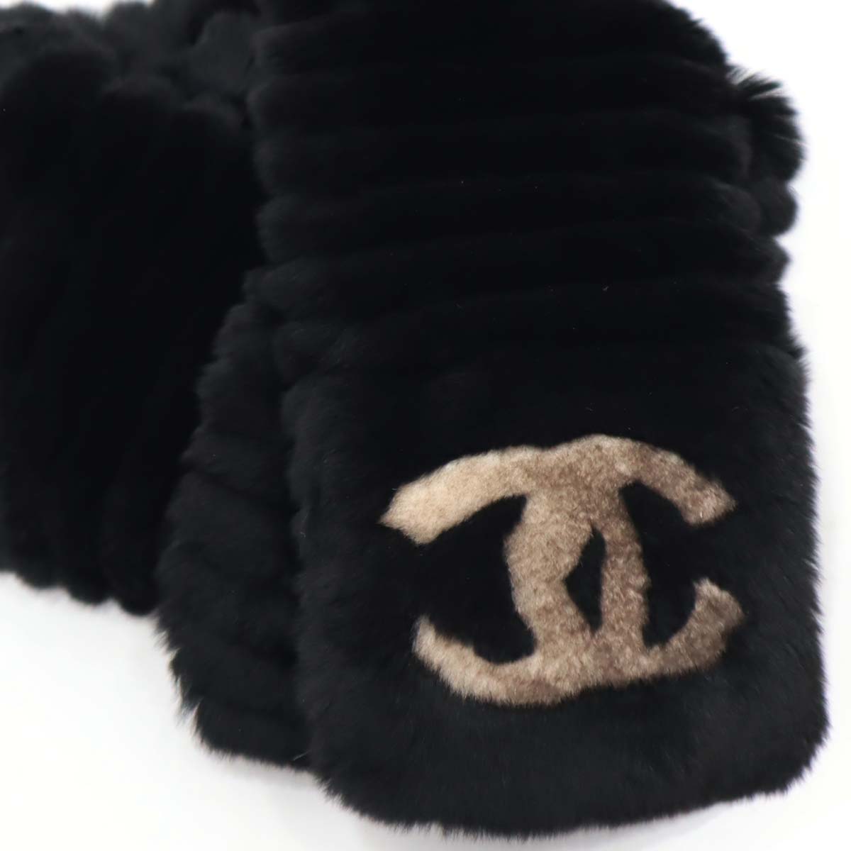 極美品 シャネルココマークオリラグファー