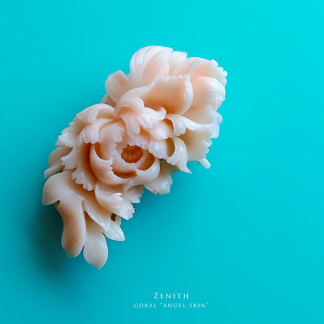 0403L46 本珊瑚 サンゴ ブローチ 彫刻品 約11.1g 本珊瑚 花雕ブローチ