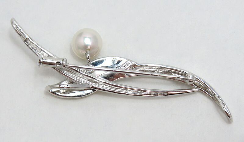 楽天市場】【全品ギフト包装】アコヤ真珠×白蝶貝ブローチ 約8.0mm SV