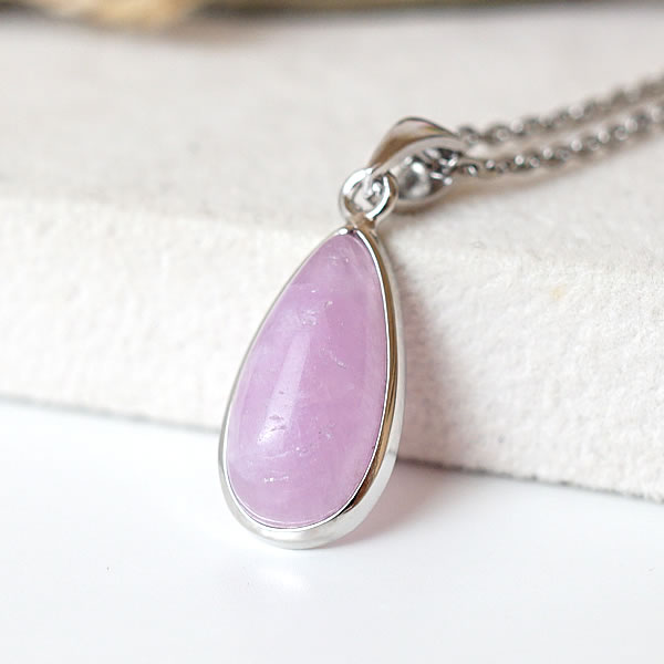 クンツァイト＆シトリン＆アメジストのマクラメ編みネックレス