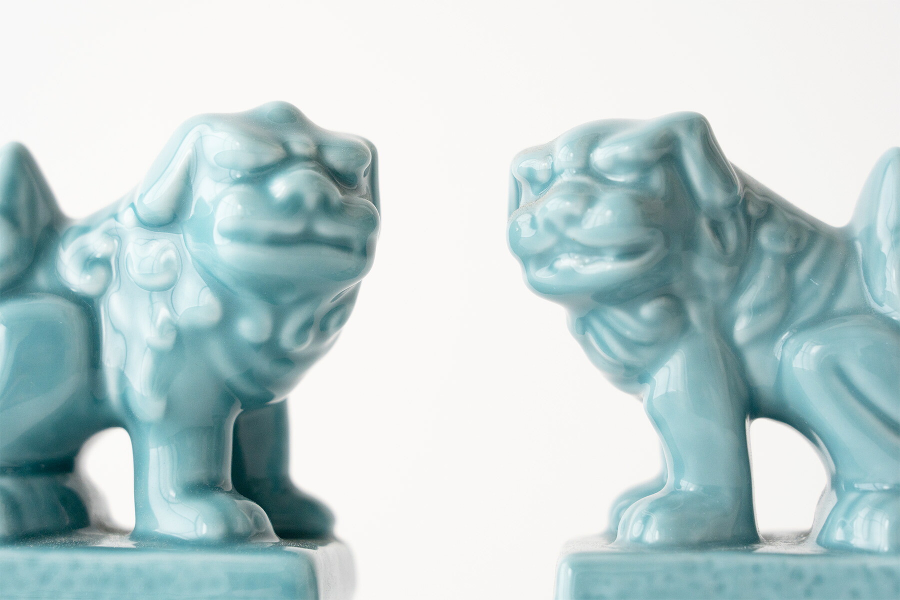 楽天市場】狛犬 陶器製 一対 4寸 青磁 シンプル 12センチ 小型 本格的